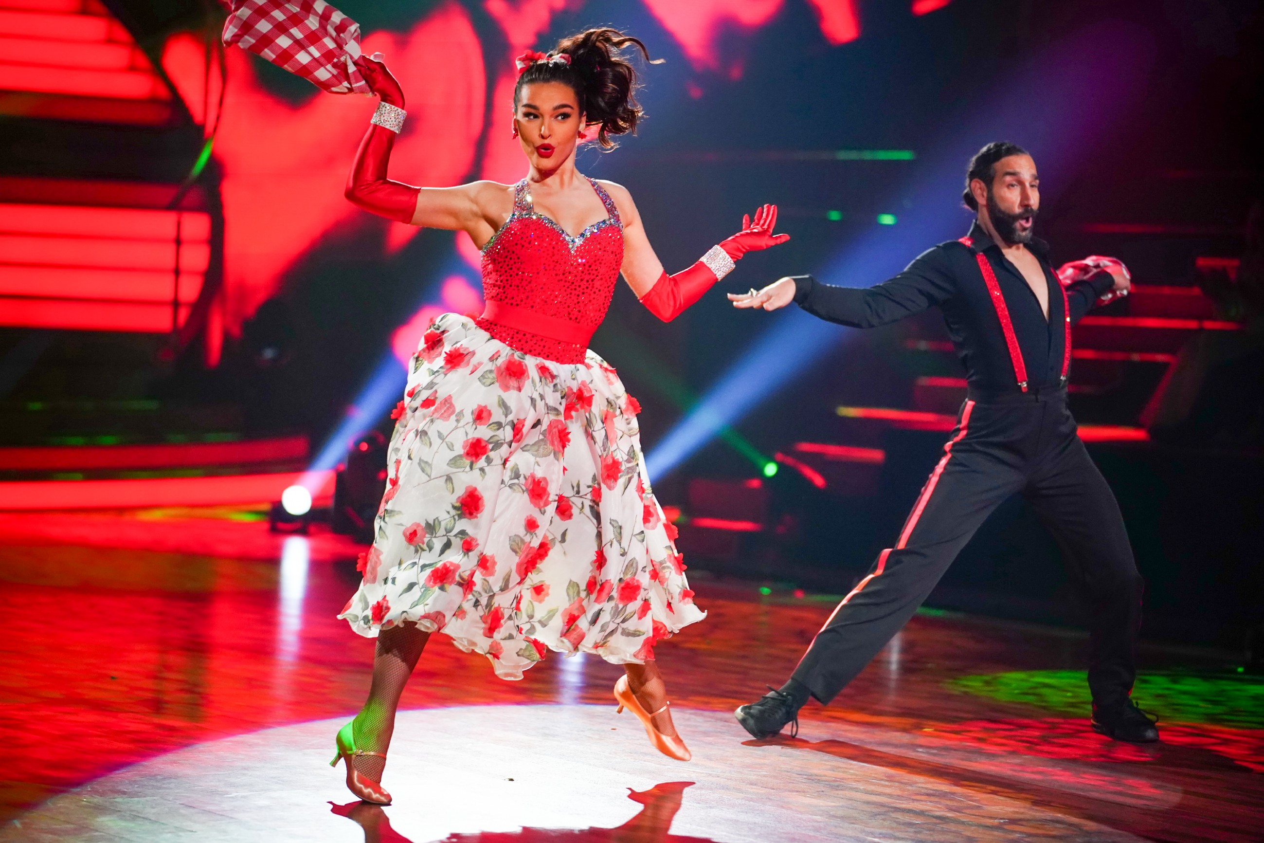 Lili Paul-Roncalli und Massimo Sinató bei RTL Let's Dance 2020 Folge 7